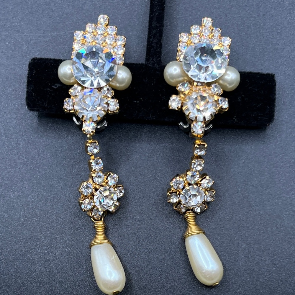 Wendy Gell rhinestone faux pearl earrings